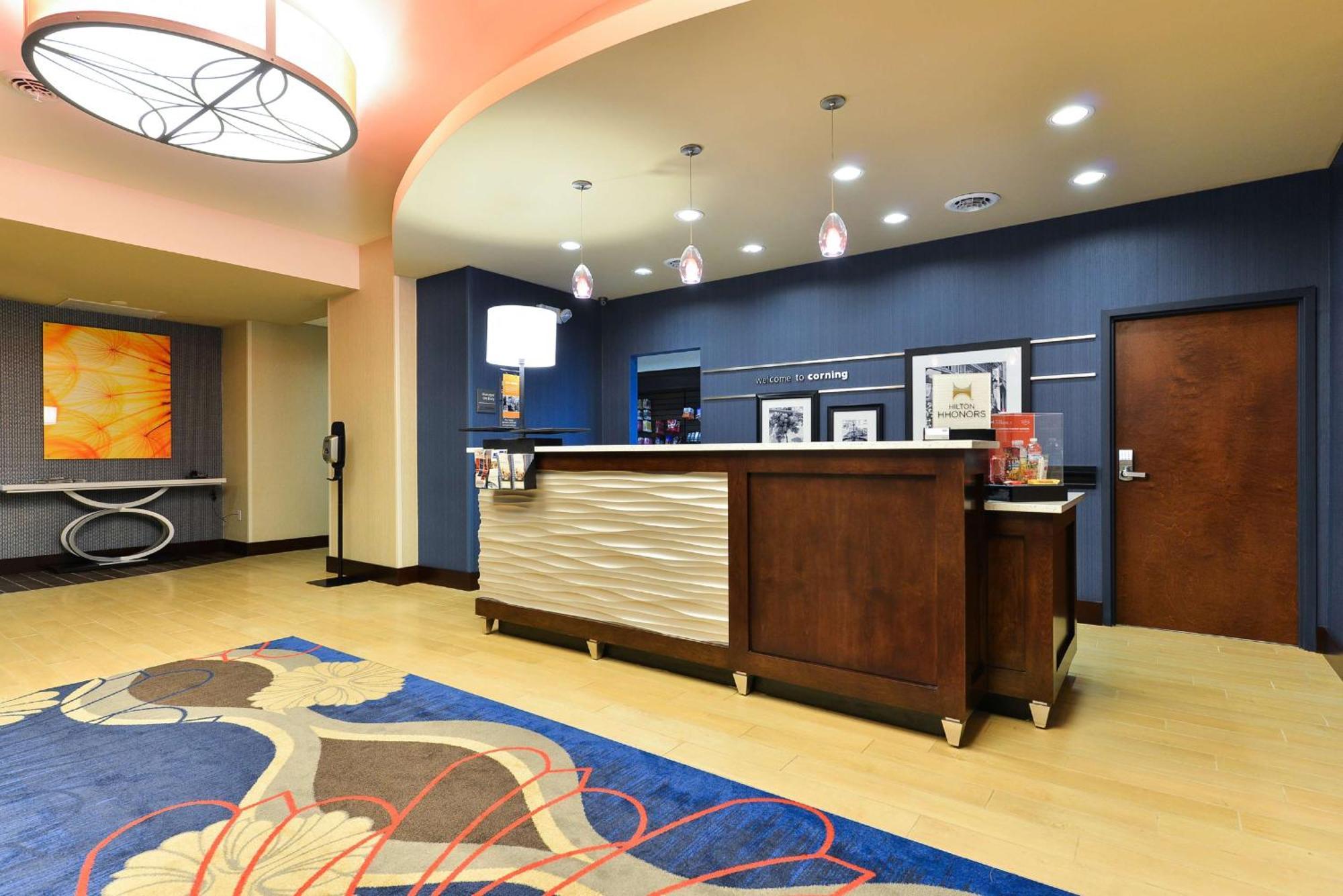 Hampton Inn Corning/Painted Post Exteriör bild