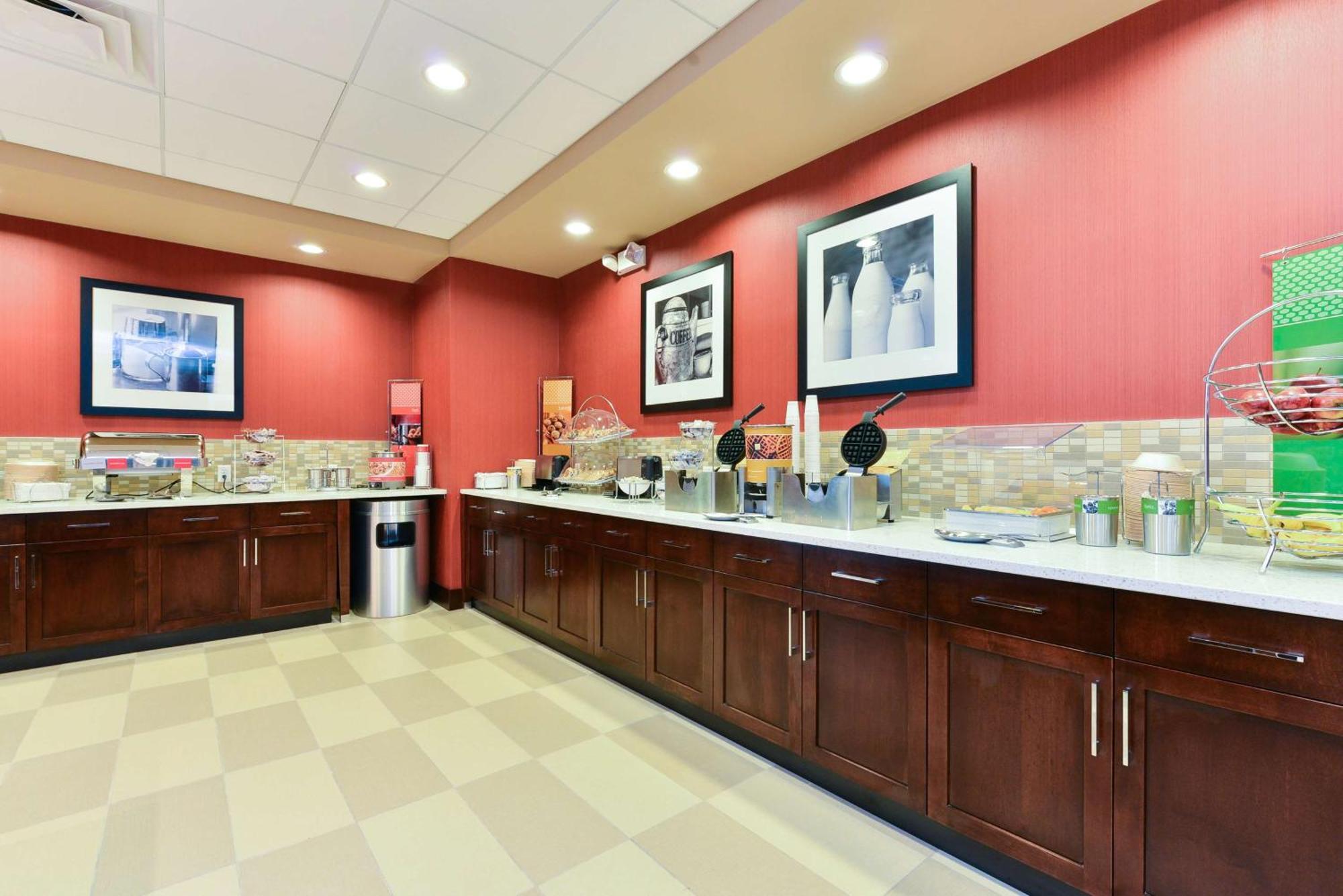 Hampton Inn Corning/Painted Post Exteriör bild
